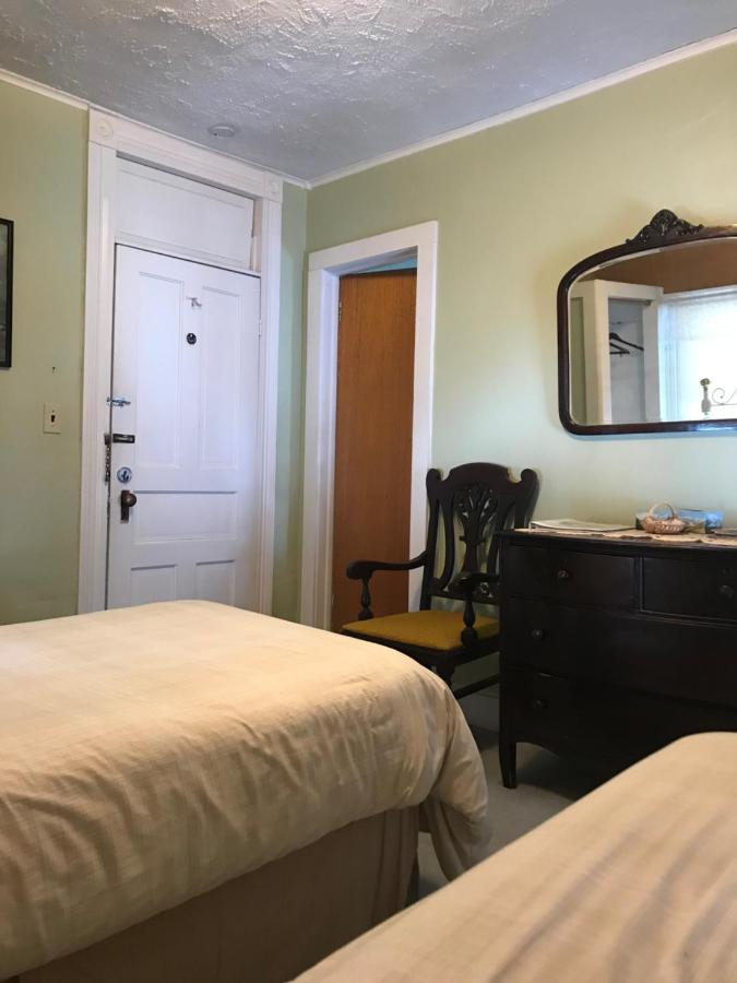 Inn At Starlight Lake & Restaurant Екстер'єр фото