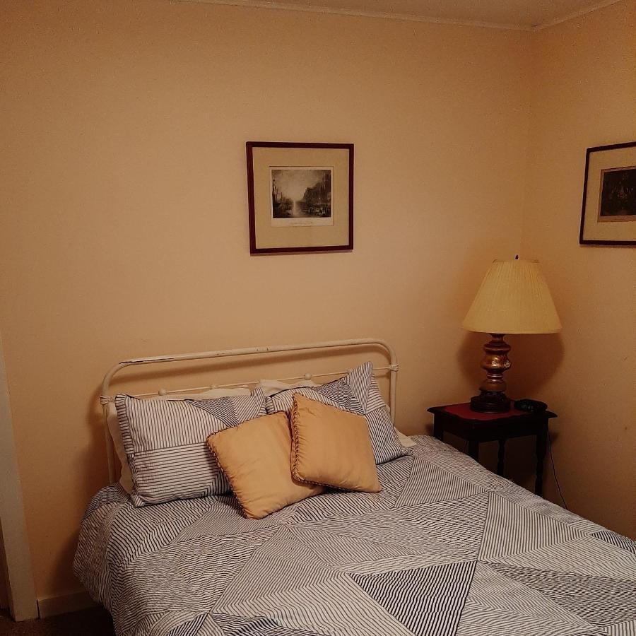 Inn At Starlight Lake & Restaurant Екстер'єр фото