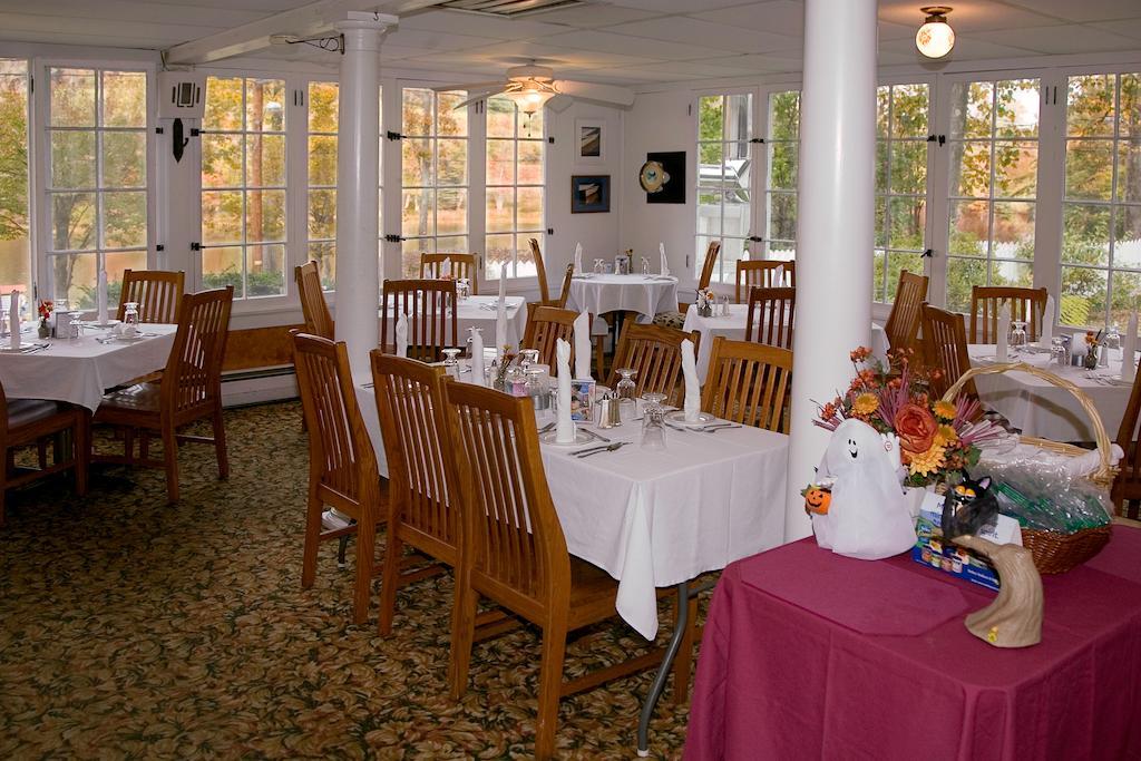 Inn At Starlight Lake & Restaurant Екстер'єр фото